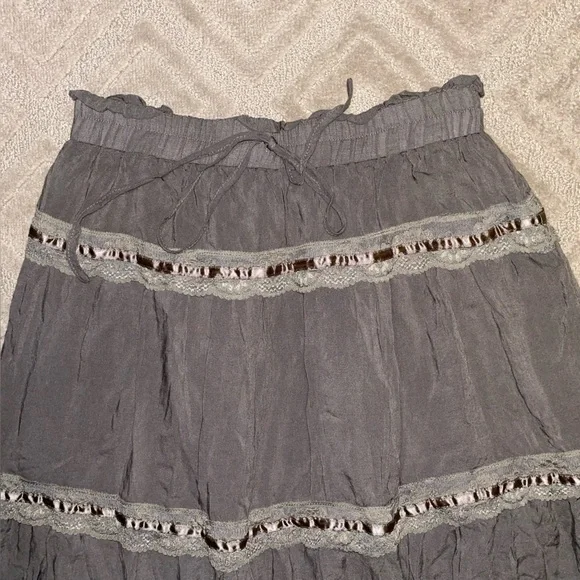 Cider Lace Stitch Tiered Midi Skirt in Olive - Picture 10 of 11